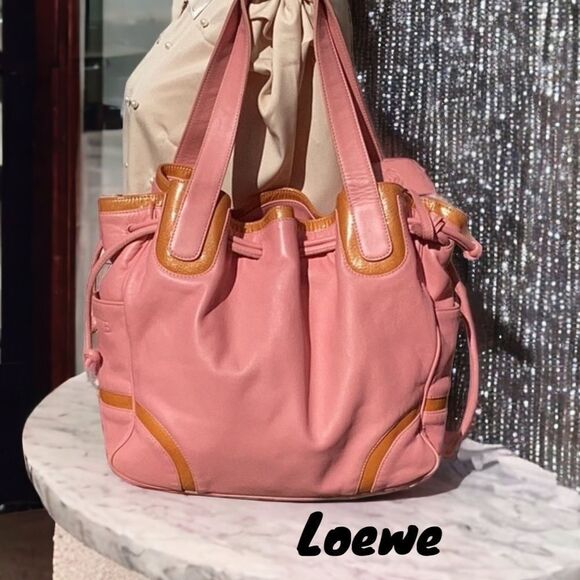 LOEWE ANAGRAM AUTHENTIC PINK SOFT LEATHER DRAW STRING SHOULDER HANDBAG - Picture 1 of 12